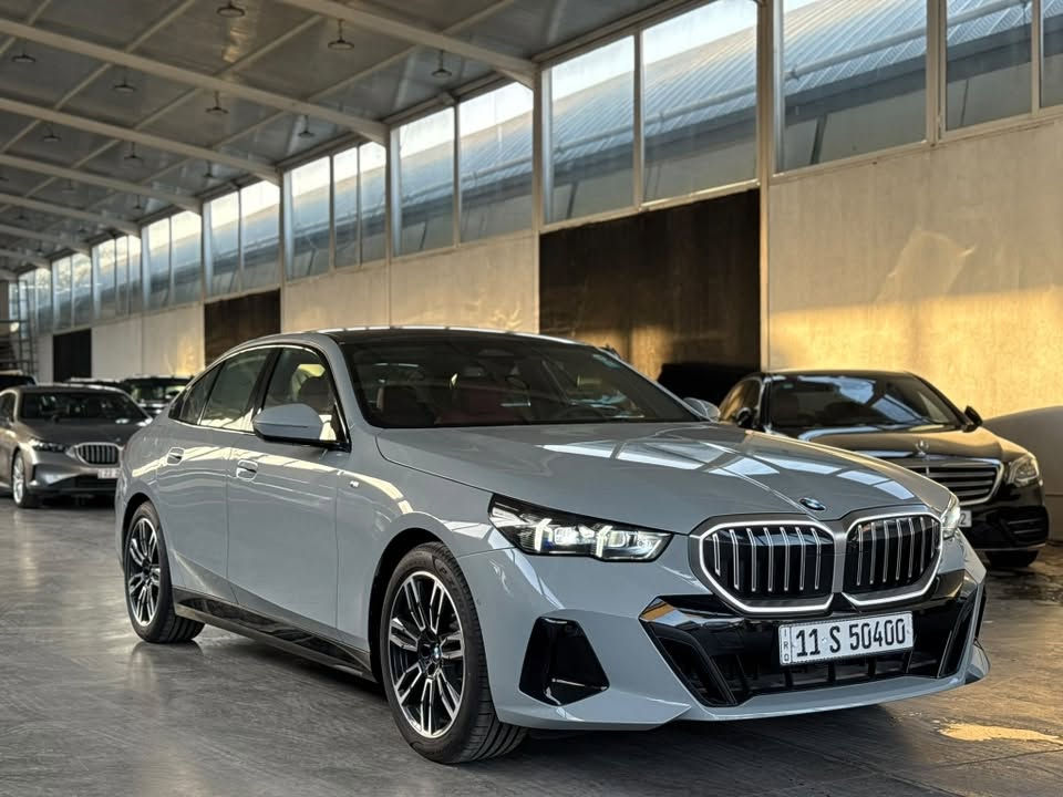 BMW/520i/2026
وكالة العروش 
Km:700 
للتواصل:***********
