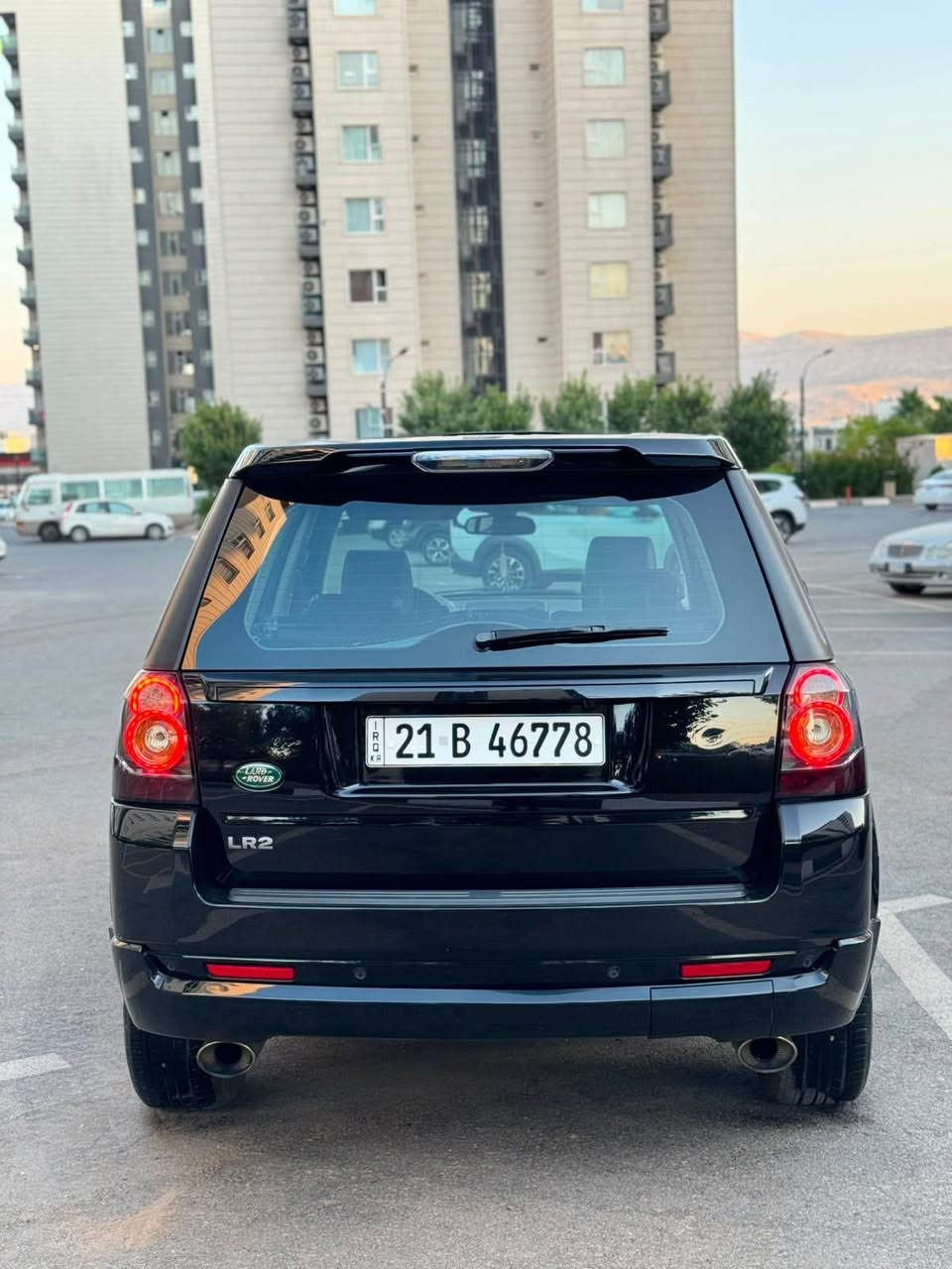 LAND ROVER سعری خوار بازاڕ 
موديل 2014 سفري شه ريكه يه سه ردار ته نها ١٢٦ هه زاركيلو مه تر روشتوه هه قيقي فول مواسه فات به سمه پانروراما ده بل ئه كسل ناو سور بريك به سمه رادار ته حديد سورعه لايد ئه لقه كوشن كاره با كوشن خه زن سه ياره كه ده عامي بو ده عامي بوياخوش شوختو چاليشي نيه هه موو گياني به شه رت نمونه يه له جواني سعري 123
***********☎️
شوێن/سلێمانی
واتس اپ
*********** السليمانية, العراق
