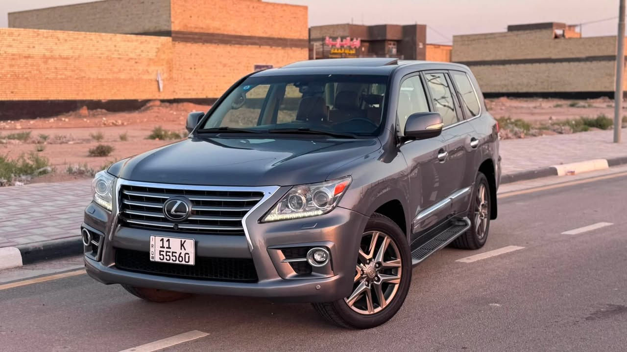 Lexus LX570 Sport 2012

* وارد خليجي
* مكينة 5700 V8
* دفع رباعي 4×4
* فئة Sport
* كير أوتوماتيك
* تشغيل بصمة
* فتحة سقف
* كشنات جلد
* كهرباء كاملة
* كشنات تبريد وتدفئة
* تحكم بالسترين
* شاشات وأنظمة ترفيه
* كاميرا خلفية
* حساسات
* مثبت سرعة
* تحكم بالمقود وأزرار تحكم متعددة
* تبريد أمامي وخلفي
* مكفولة كفالة عامة 
مواصفات السيارة هواي وخير من الله 

📍 السيارة بكربلاء
💰 السعر: 35,000$
     تواصل : ***********
