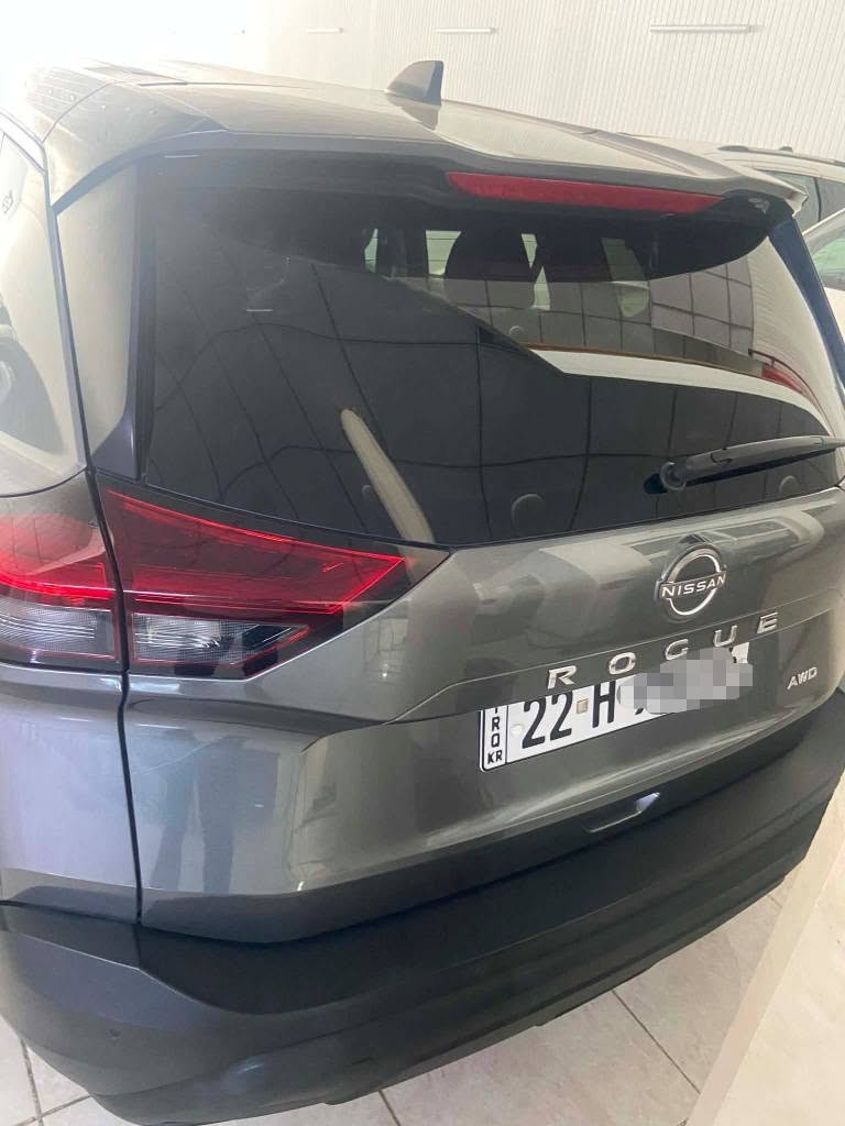 نيسان روج Sv AWD 
موديل 2023
لون نفطي
ماشية  39000
مواصفات 
بانوراما
رادار امامي 
رادار جانبي 
شاشة كبيرة 
كامرة دوارة 
اوتو  ستوب
تحسس خط مسار
سبورت عادي وتماتيك شفتات في ستيرن
محرك 3 بستن اقتصادي
تشغيل عن بعد
لايتات لد نهاري زنون
کشن خزن
ويل 19 بلادي
تبريد قطعتين 
ايرباك سليم ابشرط
بنسبە  ظرر بس بونیت مصبوغ بدون دواخل
الرقم دولی اربيل 
السعر مناسب جدا 🤗
$149 بیها شویە مجال للطیبین
للاستفسار  بالرقم  وبي  واتسئاب
*********** أربيل, العراق
