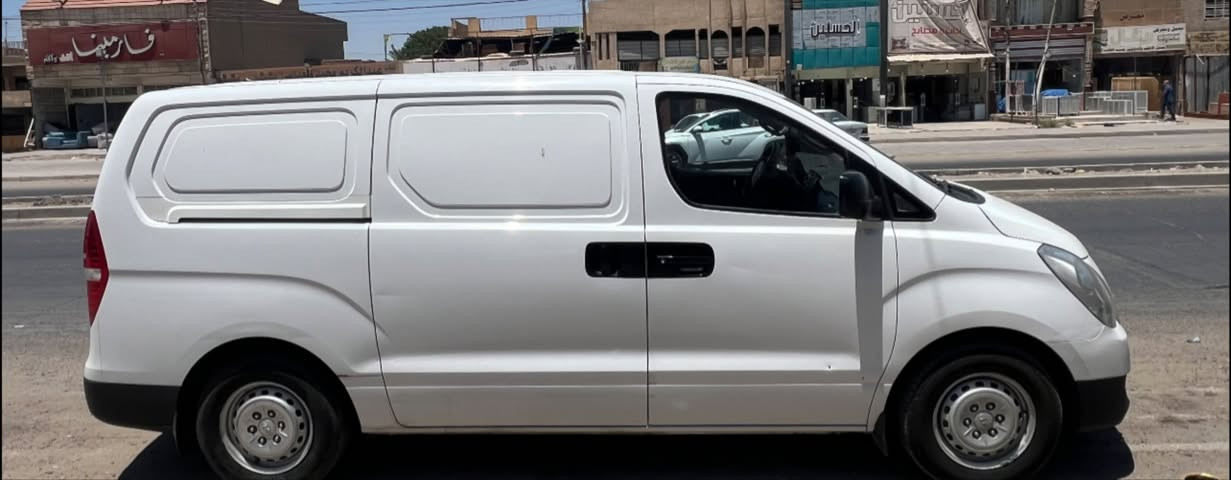 سلام عليكم سياره ستاركس فان حمل مديل 2017 رقم بغداد سياره ضربتها فقط باب السايق والخلفي وتكمه جوه سايق بيهن صبغ فقط سياره البقيه كلها نضيفه من كير شاصي وصدر نضيف وتبريد ومحرك مامفتوح ابد سياره ماشيا 101 سياره جديده 

عنواني بغداد جديده *********** سعر 135$ بيها مجال
