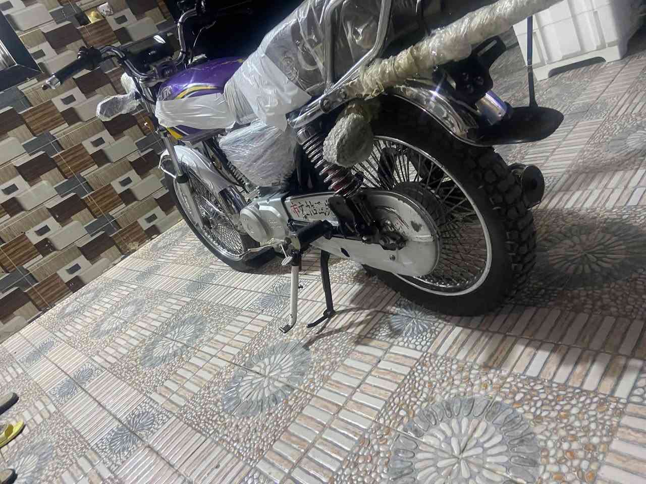 سلام عليكم تايكر البيع والمراوس موديل 24شكل 25 ألون المميز دراجه كفاله
دشبول اكتروني شغال 

مكان ديالى تقاطع السادة  

سعر خاص  🏍️.      رقم *********** 
نتصل ودلل
