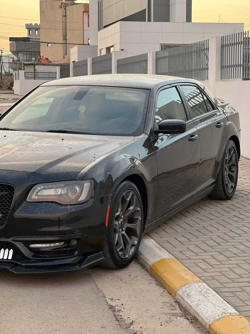 موديل ٢٠١٤ • مكينة ٦ سلندر • مشي ٢١٩٠٠٠ كم