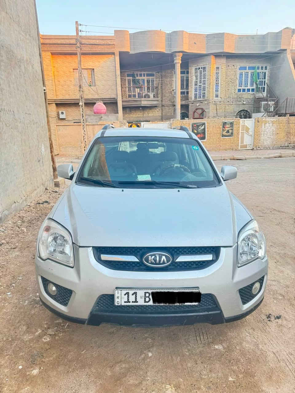 سبورتج 2009 محرك 2000 دوش سيارة عليها ادامة كامله طخم تايرات جديده تبريد خير من الله حدادية جديده وبيه شاشه ،،،، السعر 120 وبيه مجال حادثه جاملغ و بنيد تبديل 

رقم بغداد الانكليزي

رقمي : ***********
