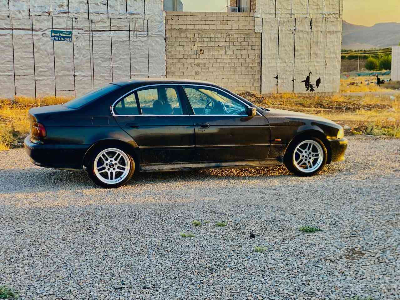 بي ام دبليو E39 • ٢٠٠١ • شاشة آيباد