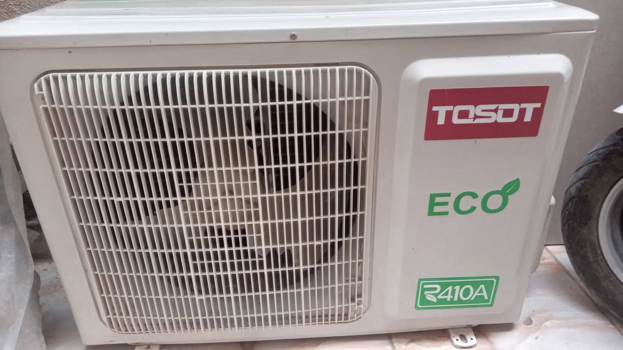 سلام عليكم سبلت توسوت ١طن ابلادي نضيف غاز ٤١٠ كامل السعر ٢٢٥ أتواصل ويلساب *********** @
