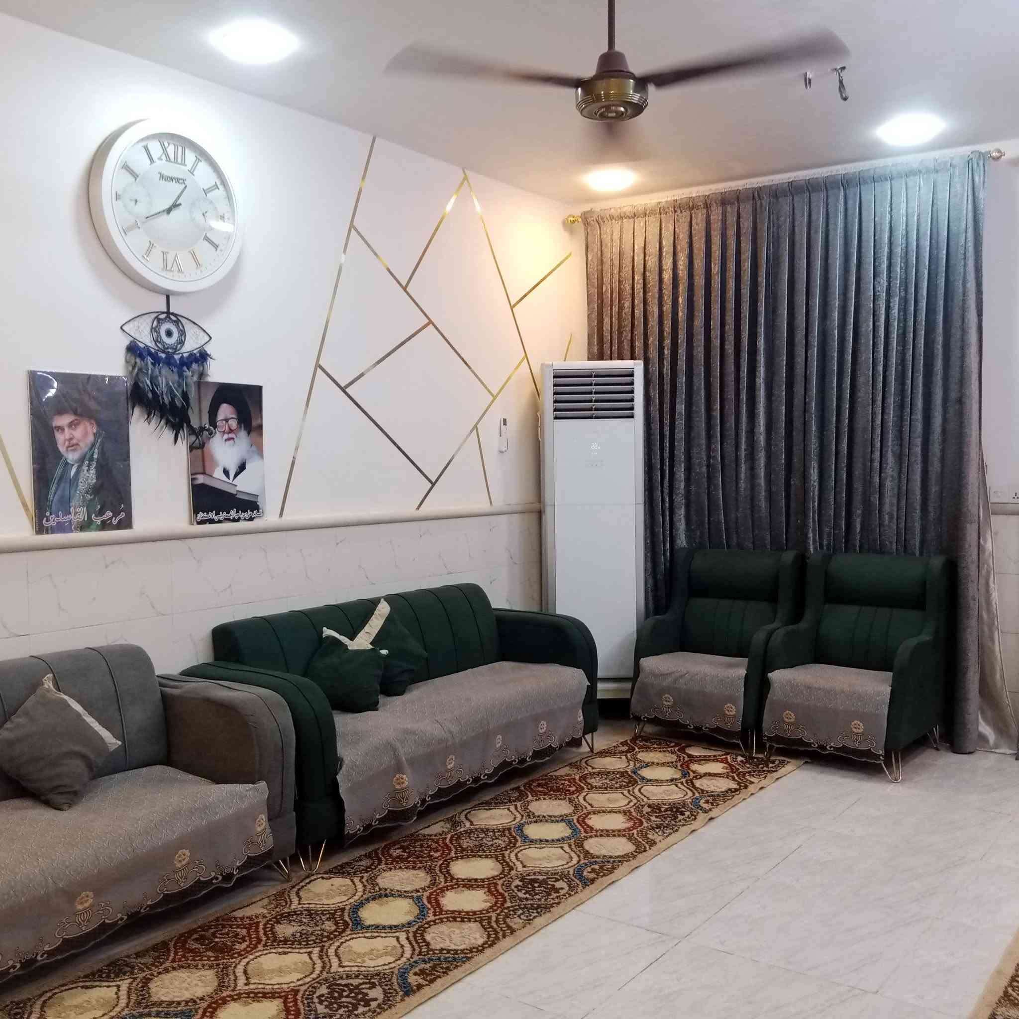 دار للبيع بغداد حي لبتول لزراعي لمساحه 150متر ركن متوفر كافت لخدمات متكون من ستقبال مطبخ غرفه صاله وحمام منور للاستفسار لاتصال واتساب ***********
