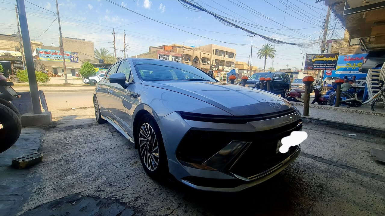 هواندي سوناتا امريكي هايبرد موديل 2024
الون سلفر ماشيه ،32 الف ميل
السيارة فول الفول
بانوراما 
تقديم وترجعيع بل ريمونت
تحديد مسار ومثبت سرعه وقياده ذاتيه
داتا شو 
اوتو هولد 
هندبريك بصمه 
كشن خزن وكشنات جلد والامامي تدفئه وتبريد 
كشنات الاماميه كهرباء 
هيتر بل ستيرن 
لد أمامي خلفي 
تبريد أمامي خلفي 
بردات بيبان خلفيه 
صندوك كهرباء 
اربع كامرات
12سماعه Boos
فول ايرباك
شنو البالك بيهه
ظرر جاملغ خلفي وجنطه وموجود بل منشور .السياره بدون ايرباك
السعر 198$ 
تلفون *********** .احمد .البنوك السيارة بإسمي رقم بغداد
@
