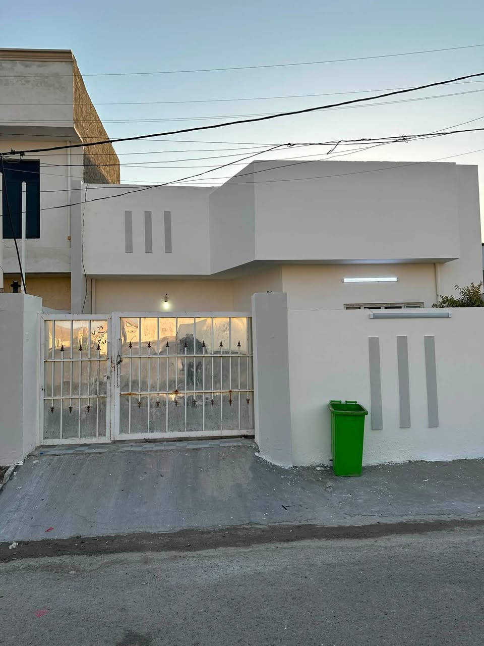 ((بسم الله الرحمن الرحيم))
🏡     🏘      🏚 

#بيت_للبيع         

🔴 جغيفي ثانيه 

مجمع توفيق 

✅المساحة : 150
 
مكون من2 غرف نوم
 صالات 1
ومطبخ 
واستقبال 
حمام عدد2
مناور عدد 2

 🛣 الشارع 🛣🛤 : 10

🗒📑⚖️ نوع الملك : طابو زراعي سند25 

💸💰 السعر  💰💸: 110🔴وبي مجال

للاستفسار : مراجعة 
🥇 مكتب الدليمي 🥇
🩸📍العنوان الجغيفي _نهايت سياج المقبرة على السايد الايمن.                         
                                     
            📱📲  للاتصال :  ميثم*********** 📞☎️

#عقارات_الفلوجة #عقار_للبيع #عقارات_الانبار #عقارات_العراق  #العقار #عقار
#العقار_للبيع #للبيع #بيع #بيت #بيوت #قطعة #قطع
#ارض #
