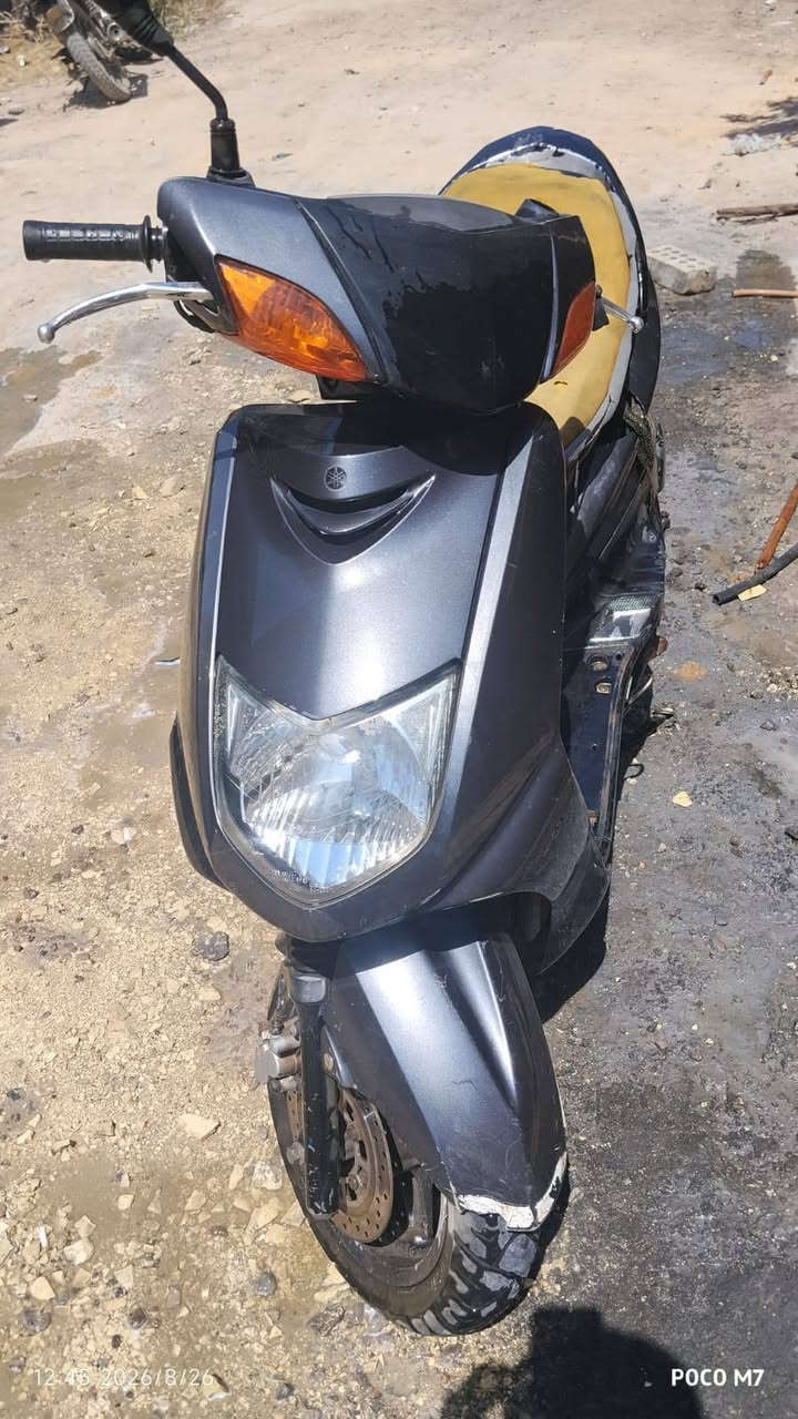 سلام عليكم سكنس نثيه للبيع
سعر 450 وبيها مجال 
كلشي شغال بيها سلف هندر كهربائيات 
كفرات نضيفه مكينه نضيفه ادامه كلجات جديده 

صاحب دراجه ***********

العنوان . بغداد كاظميه

