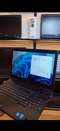 ديل E5540 • i7 الجيل الرابع • ٢٥٦GB SSD