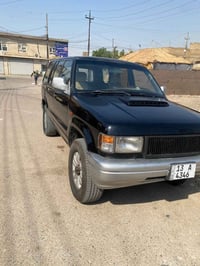 ايسوزو ياباني • ١٩٩٣ • مكينة ٢٥٠٠