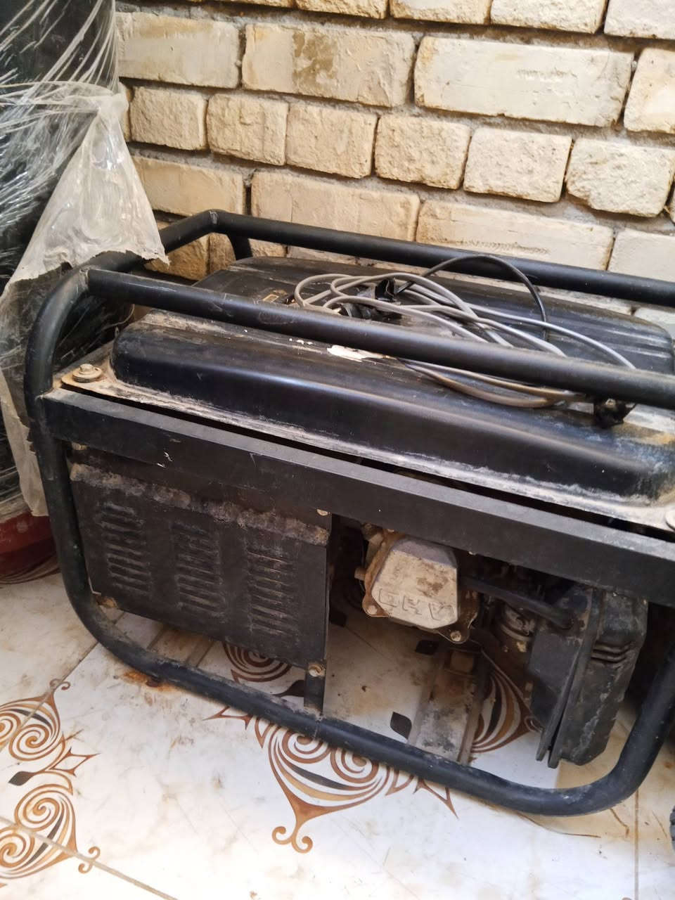 مولده استره للبيع نضيفه مكاني العماره حي الرحمه الثانيه رقمي ***********
