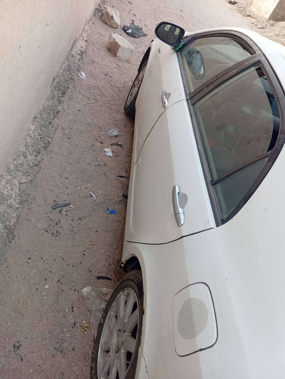 جيلي موبل 2013 السياره بيها عطل كهربائي تشتغل وتطفه ابيع على وضعها مكينه ما بيها شي مصفره غرامات قفلها 25 مكاني البصره  للتواصل ***********
