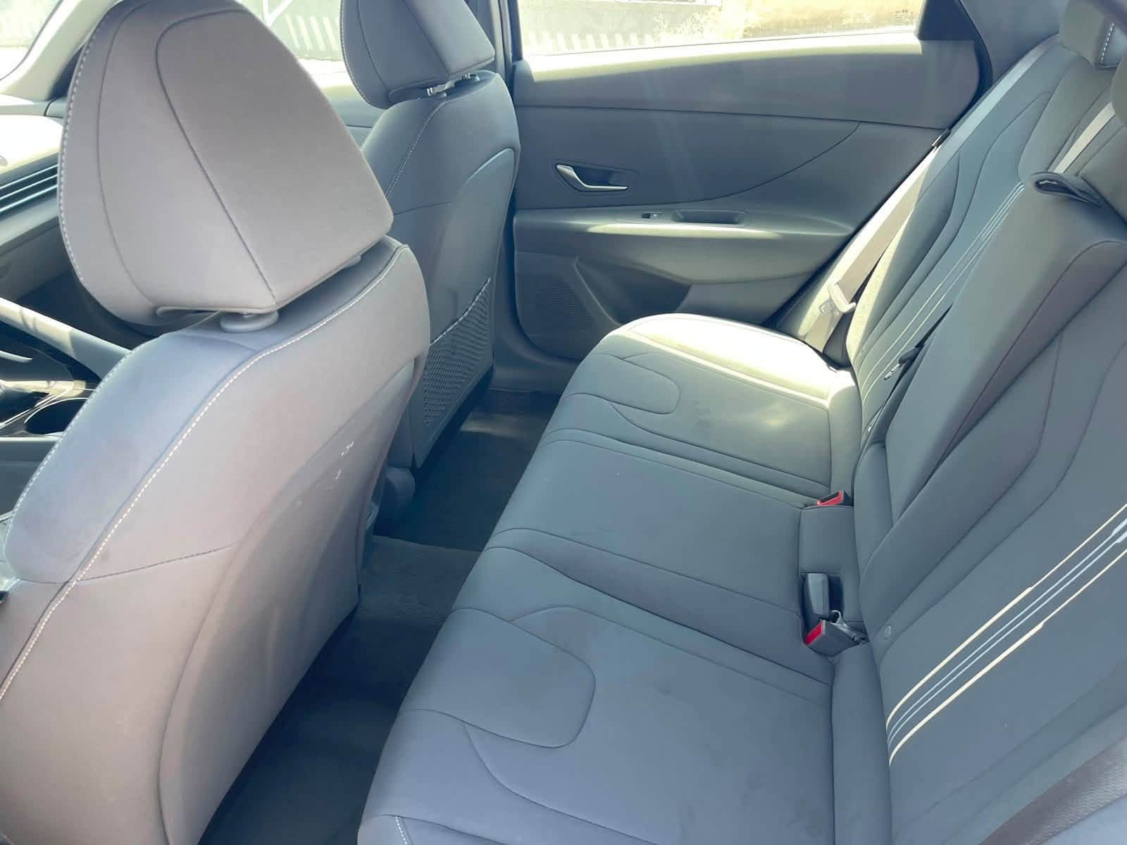 🚘 Hyundai Elantra 2025 SEL Convenience 🇺🇸 دخول جديد ضررها سرقه ٣ قطع 
🔹سعرها 145$
📍 السيارة جاهزة مكانها ديوانيه 
للاتصال ***********
