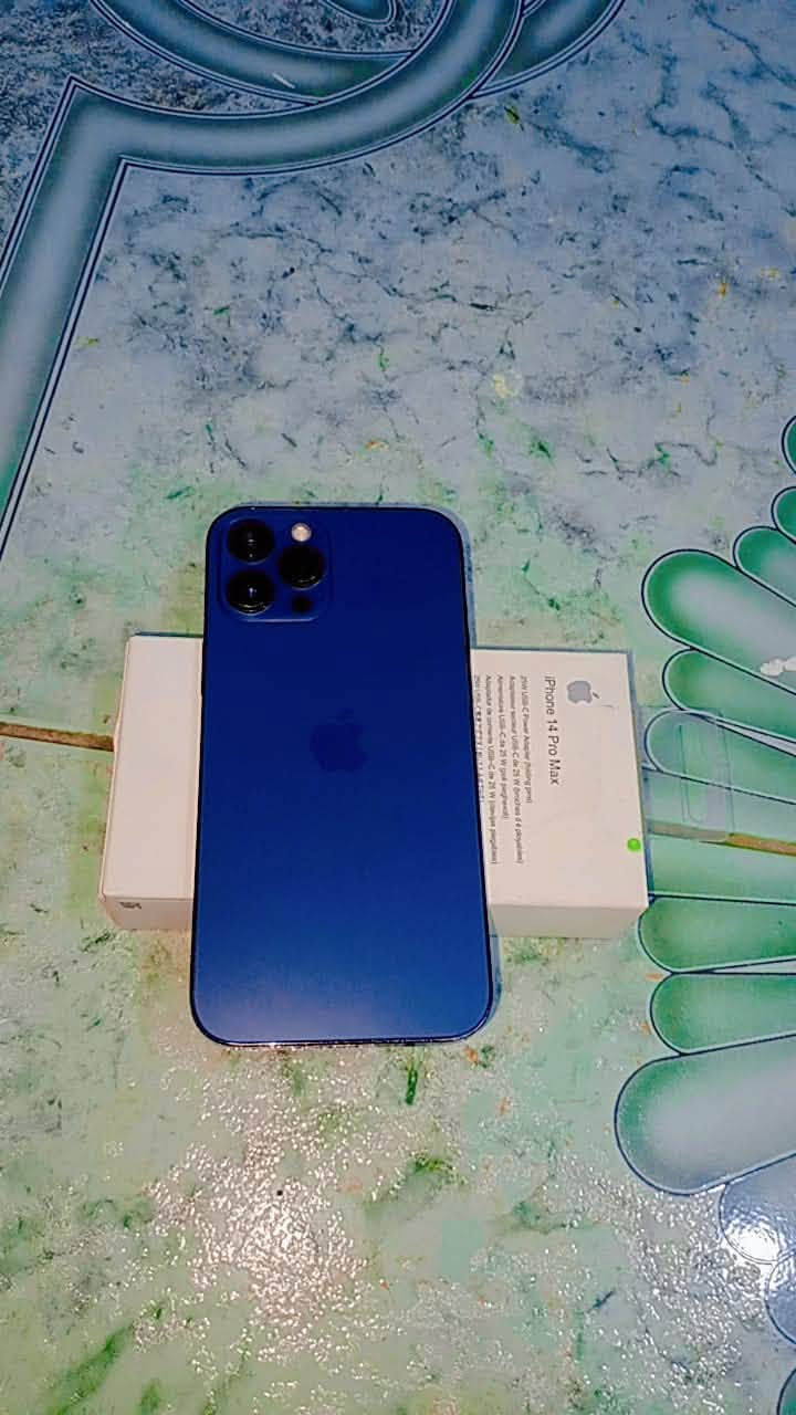 جهاز ايفون 12 Pro Max   لون نيلي كلش نضيف 

 بطاريه 78
مستبدل شاشه فقط سعره 360  وبي مجال حك جيتك مكاني الرمادي
رقم الهاتف :***********

