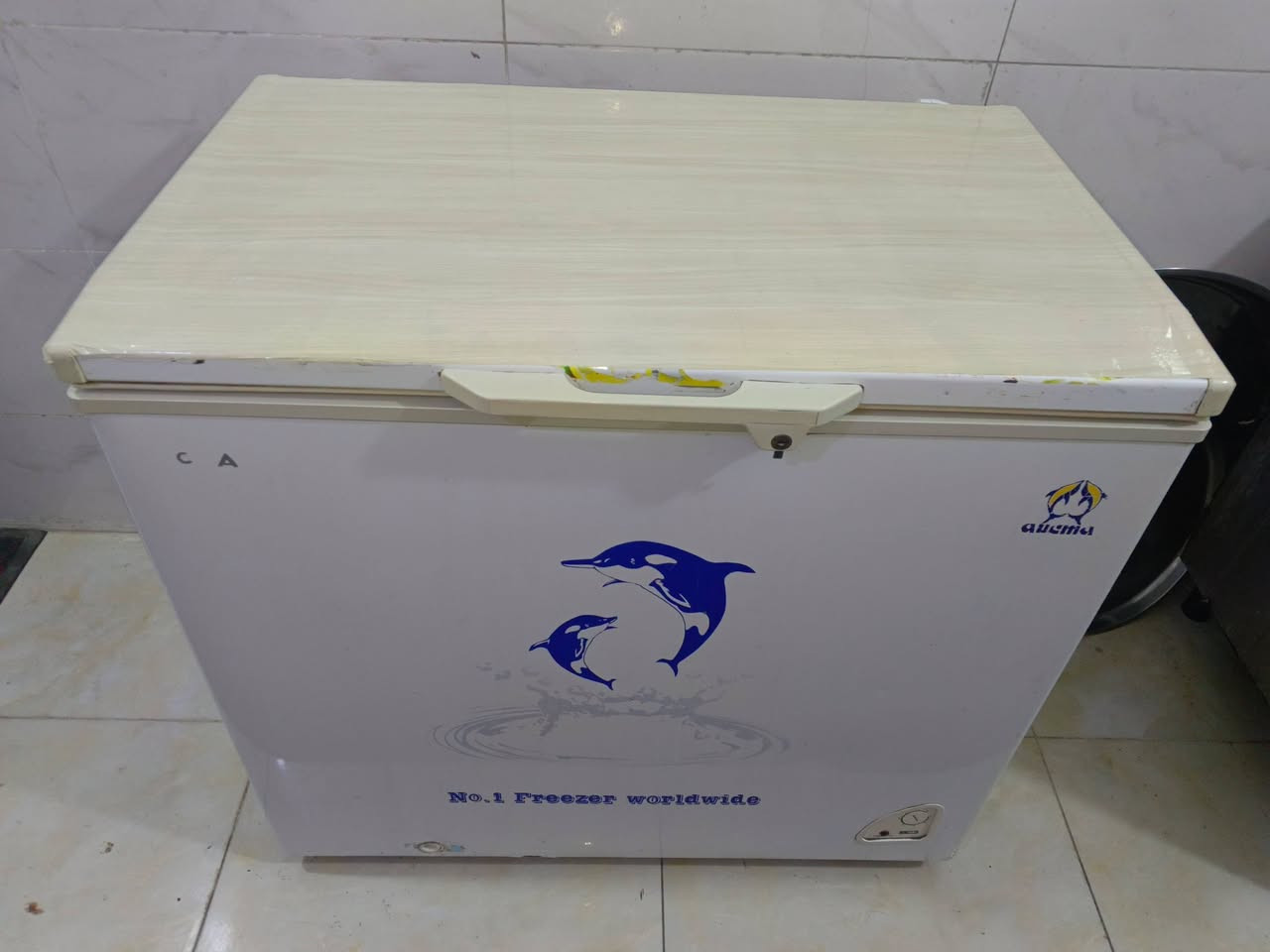 ١مجمده حجم وسط بلاديه ما مصلحه السعر ١٦٠ قفل مكاني ابو غريب خرنابات شارع السجه ٠٧٨١٧٤٩٢٧٠
