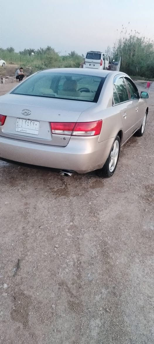 سوناتا موديل 2007 محرك 6 سلندر رقم بغداد سنوية مجددة لل 2028  سيارة نضيفة وجاهزة    السعر 85 وبيهه مجال
***********
