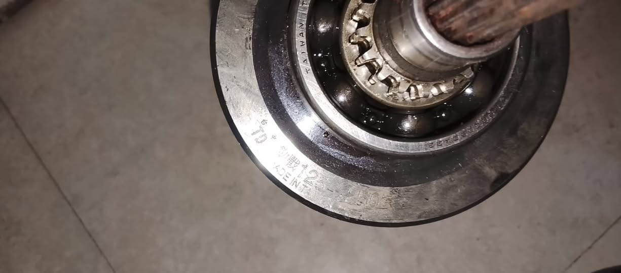 للبيع رولة رياضيه اصليه مال تفصيخ الماركةTDقياسه250 بس كلش قويه وع فحص الشراي يتصل ***********
