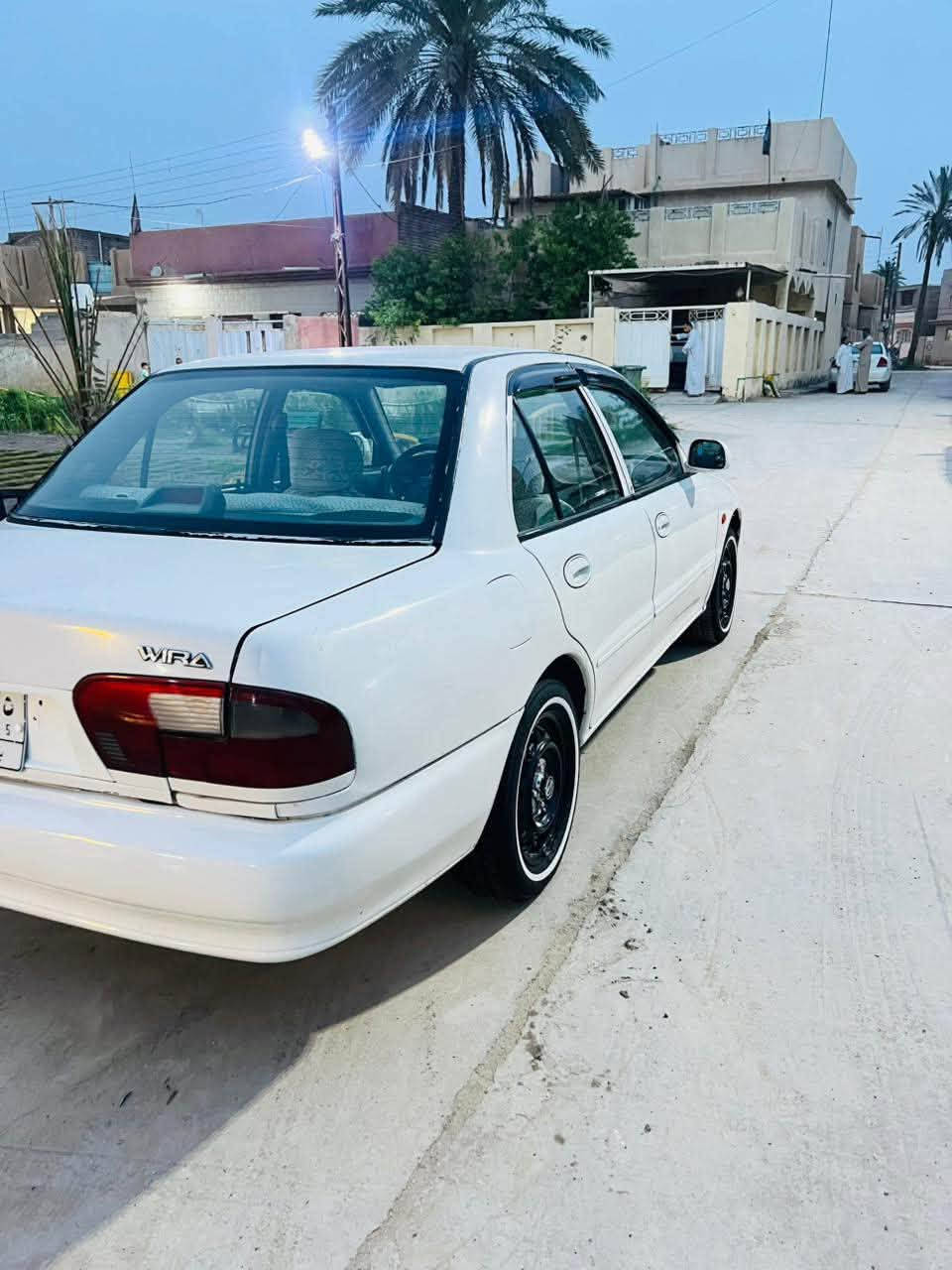 ابرتون 2002كير عادي نضيفه مال بيت سعر 46وبيها مجال بسيط  كلشي شغال بيها تبريد فول سياره حلوه مكان بابل مسيب متواجد واتساب مكلف بلنشر رقم بغداد هذا رقمي ***********
