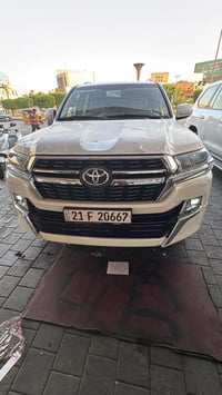 لاندكروزر • ٢٠١٨ • فول مواصفات