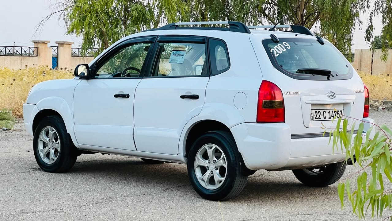 هۆندا تۆکسون سپی بەفری مودیل ٢٠٠٩فول مواسەفات تەنها ١٨٥حەقیقی رویشتوە سپیری دانەبەزیوە گیرتو ماتیک abc شاشەوکامیرا جارجام کارەبا ئاوینە کارەبا حەساس ناوزەردهیتر سەیارەکە بی بویاخە بی ساردە تەنها پەلەیەک کارتو پەلەیەک بویاخی لەدەرگایەکی لەسەر شوخت گیرو مەکینەو توندوو تولی بەشەرت ٥تایەوویل کەپی بیلاد تکایە مشتەری نیت بیزام مەکە 
***********
***********
نرخ ۱۱۱گەلاو مەجالیکی زور کەم كويسينجاك, أربيل
