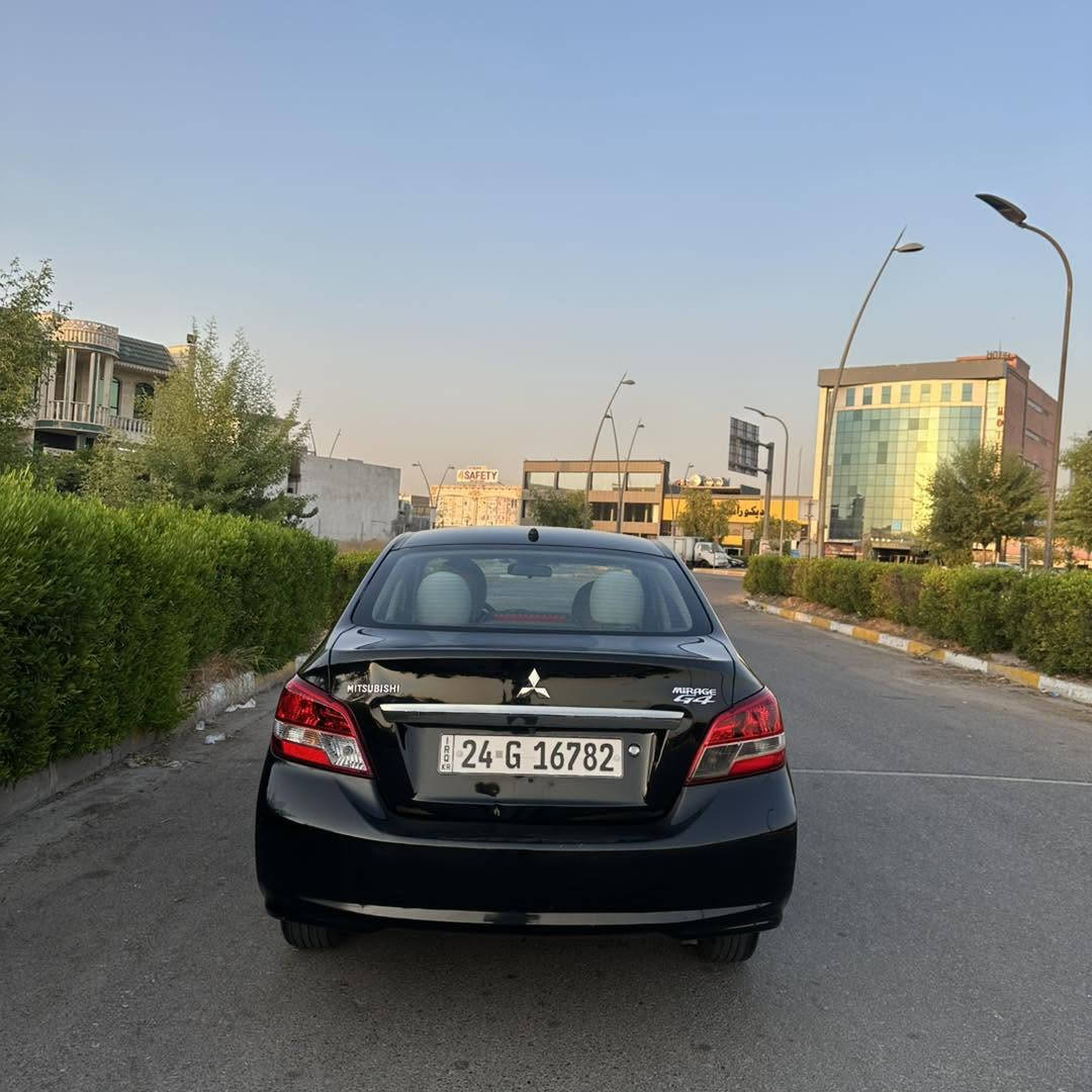 میراج ٢٠١٩
کلین تایتل بێ بۆیاغ 
 سەیارەیەکی تا بڵێی پاک و خاوێنە 
تێبینی چەند دنکێک تەزرەی خەفیفی هەیە 
جەمپێکی خەفیفی پێشی هەیە 
گێر مەکینە تەبرید بەناوکردن بەشەرت

نرخ داوا بکە لە کۆمێنت راستەوخۆ پێت دەگات 
ژمارەی خاوەنی ***********
