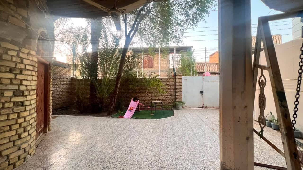 حي الحسين • ٢٥٠م • كونكريت مسلح