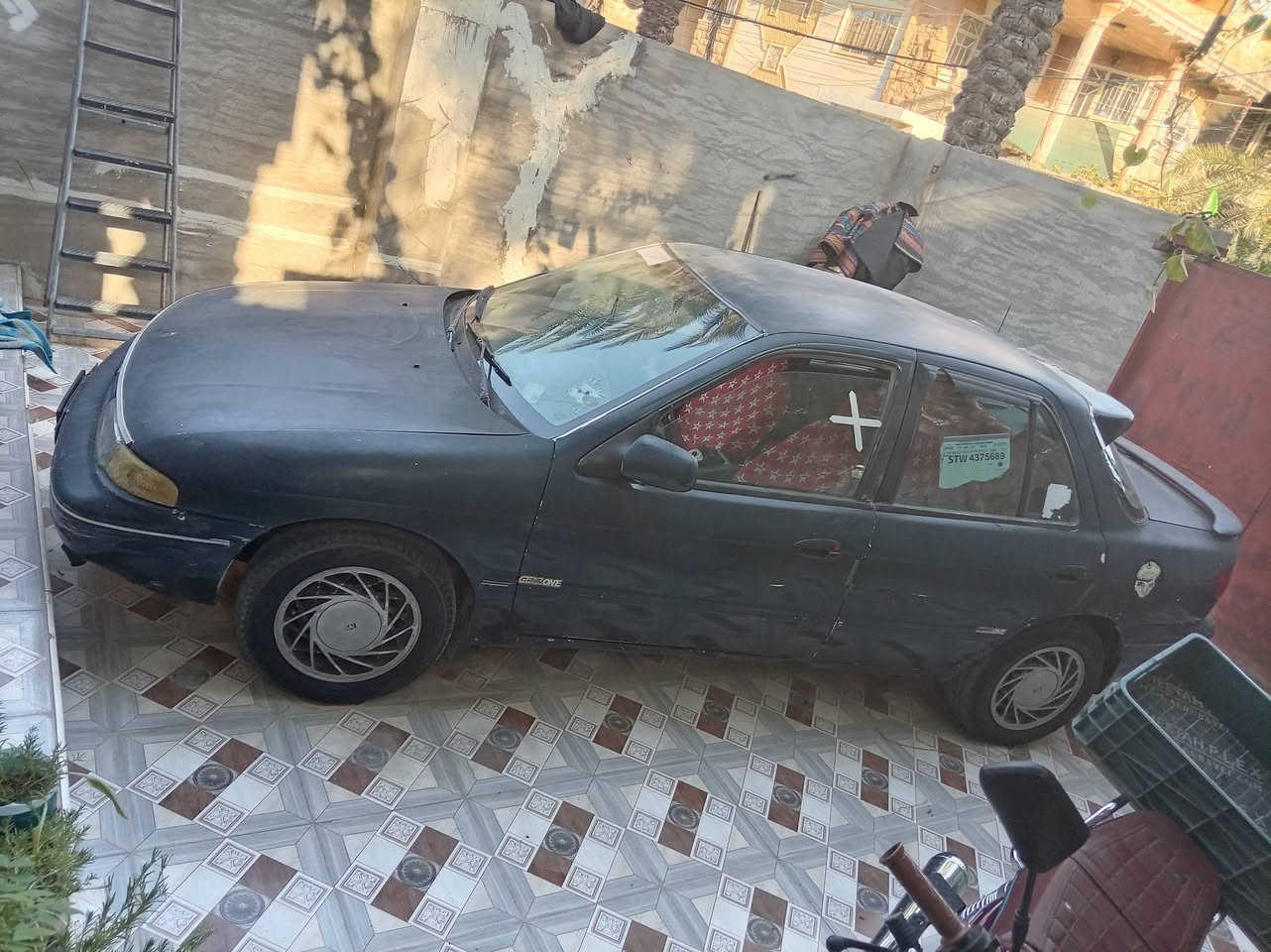 مكلف بالنشر سيفيا للبيع ٩٤
***********

نص مكتوب في الصور:
- ***********