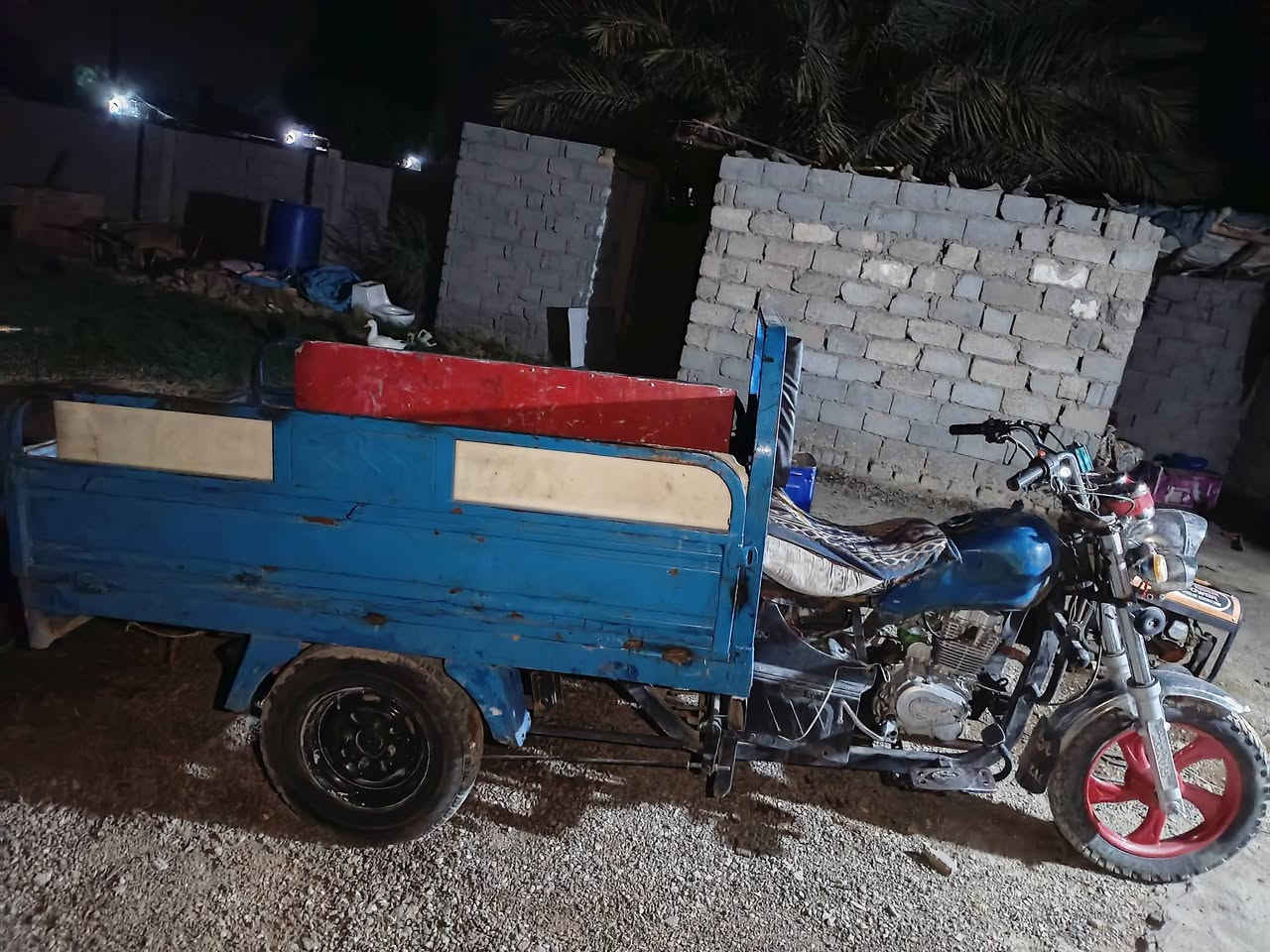 سلام عليكم  للبيع موديل 14 محرك 25مكاني محاويل قرب سيطرة اثار  فنديه  نتصال عل رقم ***********
