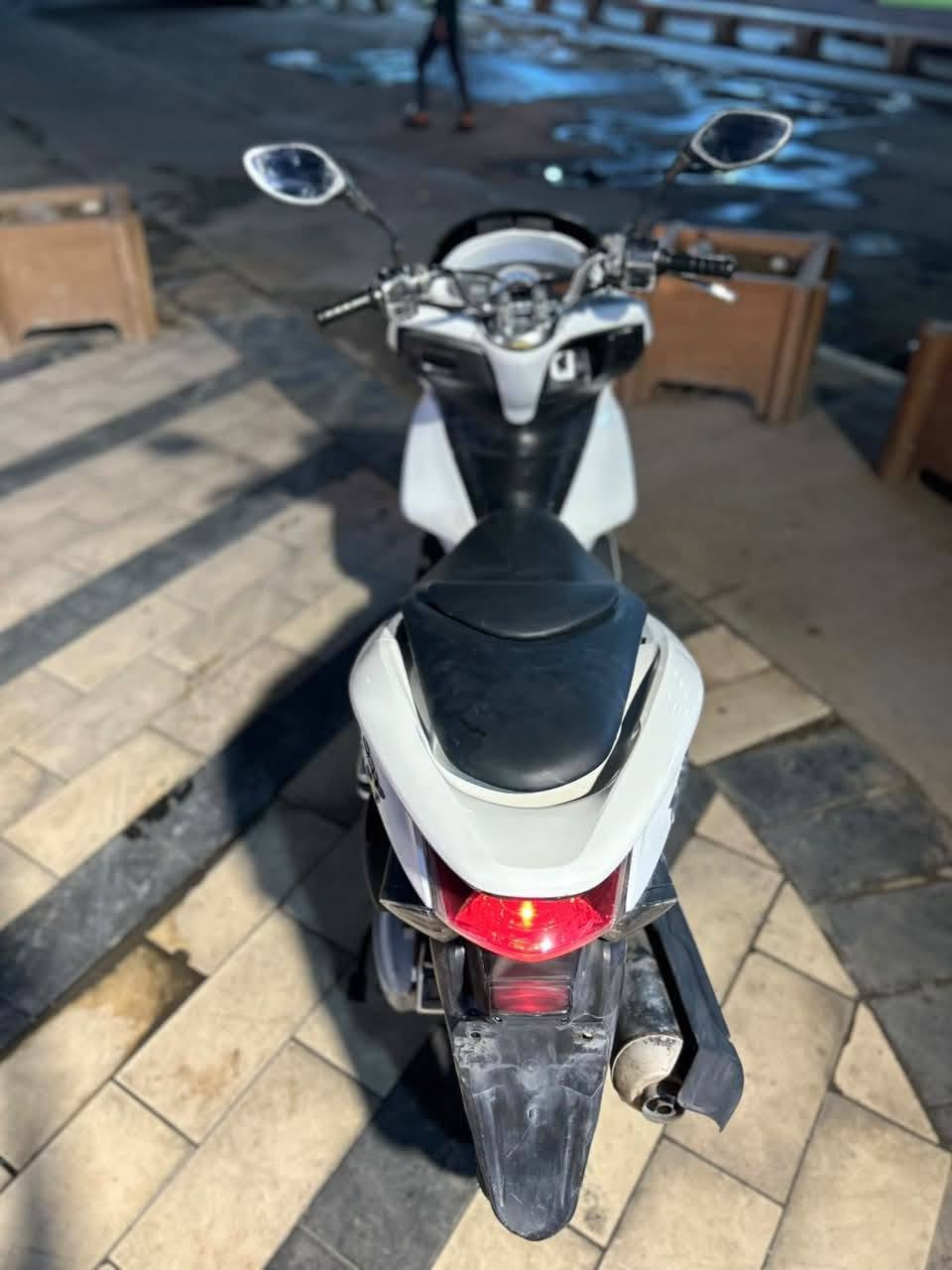 PCX • الجيل الاول • ياباني اصلي