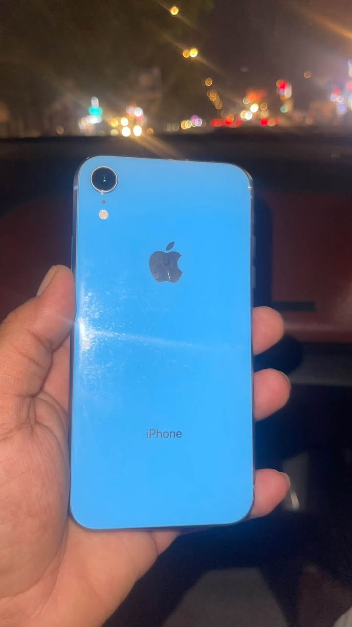 آيفون XR • ١٢٨ • نضافه