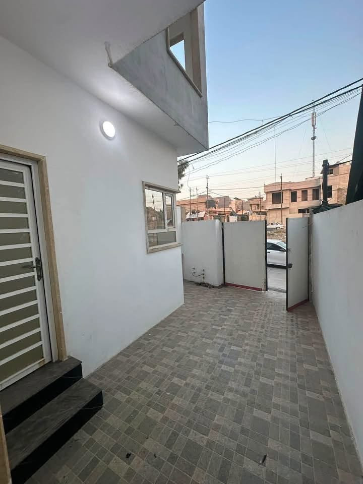 سلام عليكم
تسليم فوري
بيت 9 زيرو للبيع في حي القادسية الثانيه قرب جامع الامام بالله
بناء حديث 2026 سند طابو الزهور شرط
التحويل
مساحه البيت % 105 متر واجها 6 متر
يحتوي البيت ٣ على استقبال وهول وغرفه نوم ا ومطبخ وصحيات خارجي وداخلي وكراج
سياره
ط2 هول وغرفه نوم دا وصحيات وبلكونه ومناور وسطح منشر وعالي
يحتوي البيت ٣ ع
نظام كاميرات
نظام سبالت
نظام غسالات
نظام دشات
سعر البيت
115 مليون وقابل للتفاوض
للاستفسار الاتصال ع الارقام : *********** : ***********
