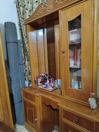 غرفه للبيع • نضيفه