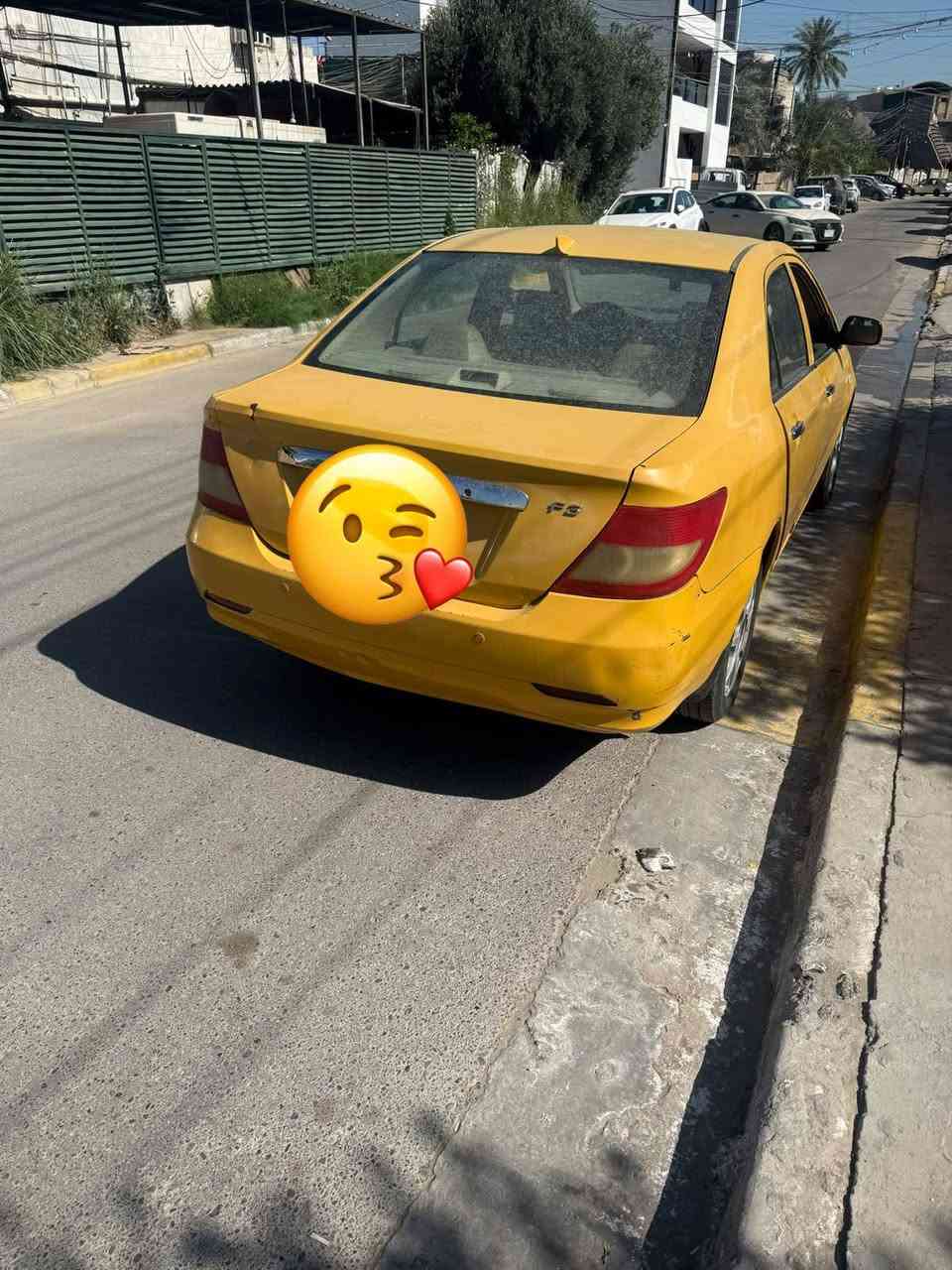 سلام عليكم بوايدي موديل ١١سياره بلاديه
تبريد ثلج سياره بسمي شرط تحويل السعر ٢٨ وبيهه مجال
بيهه بابين جهة عكس سايق ***********اتصال وبالخدمه 
ملاحظه مكلف بالنشر عنوان بغداد حي جهاد
