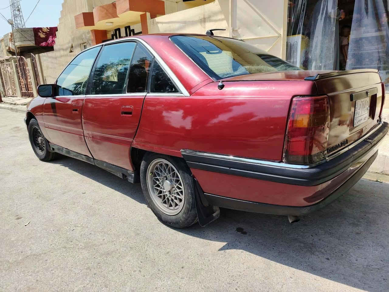 اوميكه صبغ جميله محرك وكير شرط طخم  جديد دوشمه سياره مال جناي شرط تحويل رقم الألماني نينوى حجم اصلي 26مشدولها هسه محرك 20قطاره مال بنزين محرك اربعه سسسسسعر 35وبيه مجال أنا أخذ اتعباي دلال اتصل على رقم صاحب سياره هذا رقمو دلالي نصف وارقه***********اذصارت قسمه وانت وظميرك
