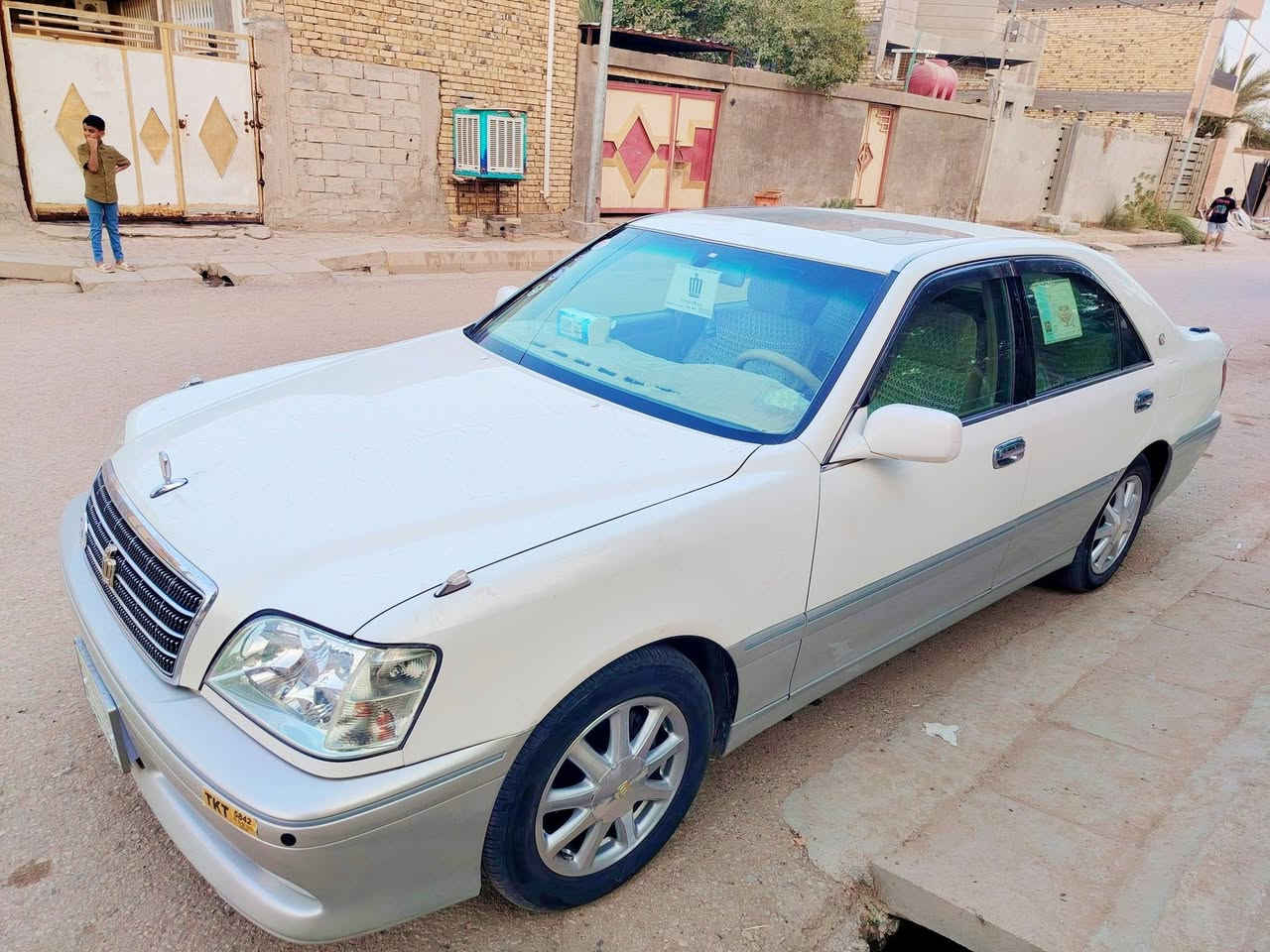 السلام عليكم 
ملكه كركوك مدفوع كمرك وضريبه باقي بس الرقم 
فتحه 
3دكم
كرستال اصل 
دي فور الجبير 
115
للاستفسار
***********

