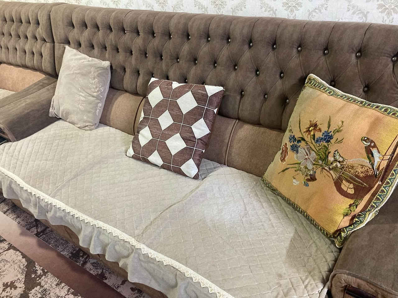 قنفات • ١٠ مقاعد • ميز طعام