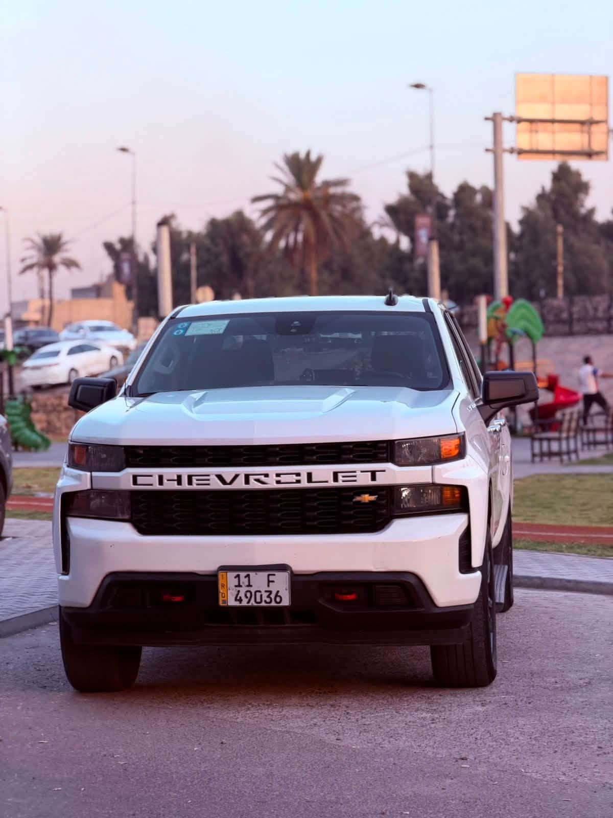 شوفرليتً سلفرادو 2022 للبيع او مراوس بيكم او كامري هايبرد
كير محرك مكفولات 
محرك 2700تيربو ✈️
حادثها باب صبغ او باب مبدل  او جه من البدي 
بيه باررد السونار مرفق 
ماشيه 125 الف كيلو 
صوّر الحادث دزلي خاص 
السعر 175 بيه مجال بسيط 
مكان السياره بغداد حي الجامعه 
الرقم ***********
