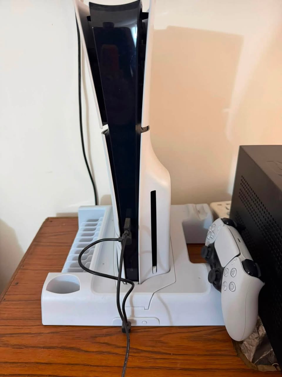 Ps5 سلم اوربي
 
واحد تيرا مع كامل ملحقات جوستك اصلي ups 1500 
قاعدة تبريد ما مستعمل هوايه 
السعر ٧٥٠ 
للتواصل ***********
