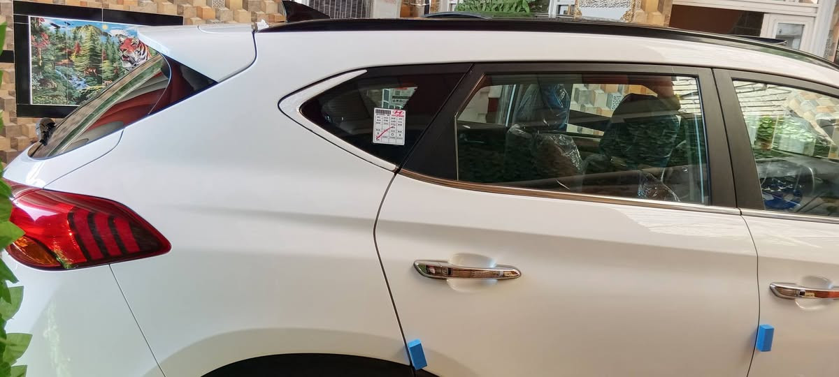 للبيع توسان 20 خليجي شركة الكاصد فول مواصفات 1/1 بصمه بانوراما وباقي مواصفات المعروفة سيارة جديدة وعلى وضع الشركه وماشيه 54 الف مكفوله كفاله العنوان بغداد الشعب قريب على حي اور والشراي يتصل ***********
