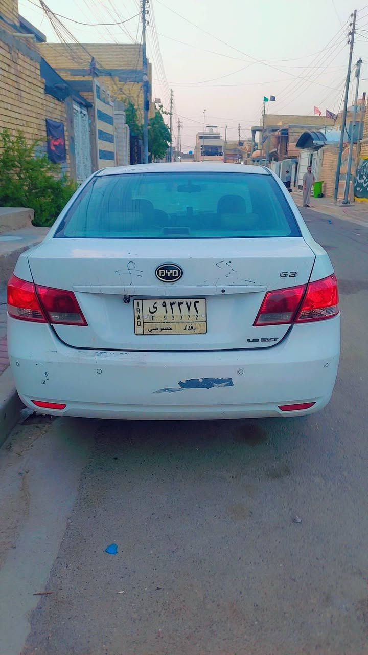 السلام عليكم عندي سيارة بي وايدي ٢٠١٣ فول مواصفات بصمه فتحه بيها نواقص بصيطه سعرها ٥٥ ***********
