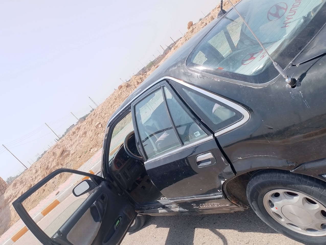 السلام عليكم سياره للبيع او مراوس حسب لقناعه تبريد شغال تحويل مباشر سنويه جديدة موديل 95 كهربائيات شغاله 100%كامله مابيها نقص اي شي تخم تاير حداديه صدر باتري جديد جام كهرباء كير عادي محرك جديد مال كصه للاستفسار اكثر على الرقم *********** نعتذر عن البيع بالاقصاط او الوعده
