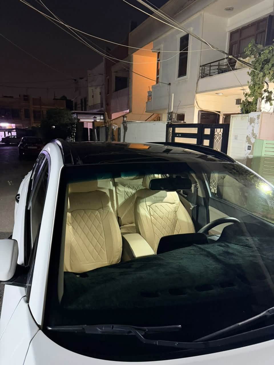 سلا مو عليك اليوم جبنال كوم توسان موديل ٢٠٢٠ فول مواسفات بدون سبوغ گير محرگ بشرت مكينه مامف توح  

السياره بانورامه كوشينات كربي موداد قياده السياره ماشيه 75السياره فول فول موصفات يعني هو عله موصفات 

تخوم تايرات جديد حساست امامي و خلفي يعني باقي موصفات هوايه السياره اذا شراي هاي رقمي ***********😐
