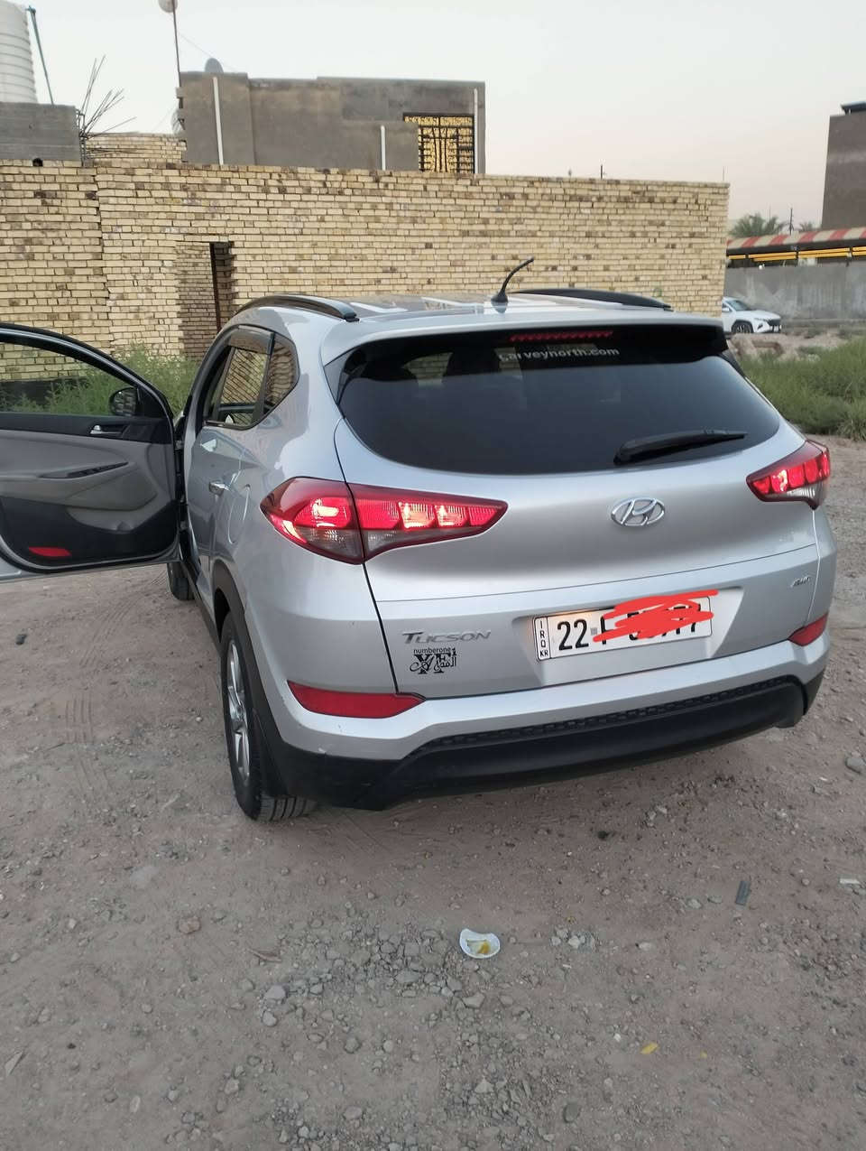 هونداي توسان 2018 وارد امريكي
ماشيه 87 الف

الموصفات :- 
موديل 2018 رقم شمالي 
دفع رباعي 
محرك 2000 GDI 
مانع انزلاق 
كشنات تدفئة 
انظمة  قياده اعتيادي ايكو سبورت 
لايات زينون 
كاميرا خلفيه 
مثبت سعرة 
ابل كاربلاي
تحكم ستيرن
مثبت سرعه 
نظام التحكم بالجر
السعر 130 ورقة وبيه مجال للطيبين  
للتواصل ***********
العنوان بابل السياحي
