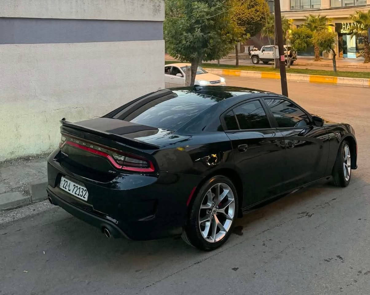 Dodge charger GT plus 2021
رەقەم و سەنەوی نوێیە ٧٩ مایل رۆشتووە  سەیارەکە زۆر توند و تۆلە  کلین داخیل  بووە ٢ درگا صبغه و کەمیێک کلێری ئەمریکا ی هەیە  هەموو گیانی بەشەرت پەرەشوتی بەشەرت نەتەقیوە پشت و پێش کەپس نوقتەی پێوە نییە نرخی ٢١٦ و کەمێک مەجال  
*********** أربيل, العراق

