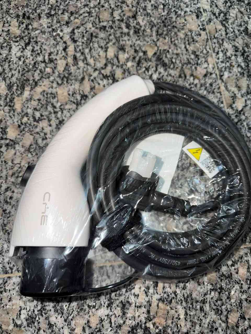 السلام عليكم
شاحنة byd للبيع جديده غير مستخدمه 
10 امبير طول الكيبل 5 متر 
السعر 80 الف 
للاستفسار الاتصال على الرقم 
***********
