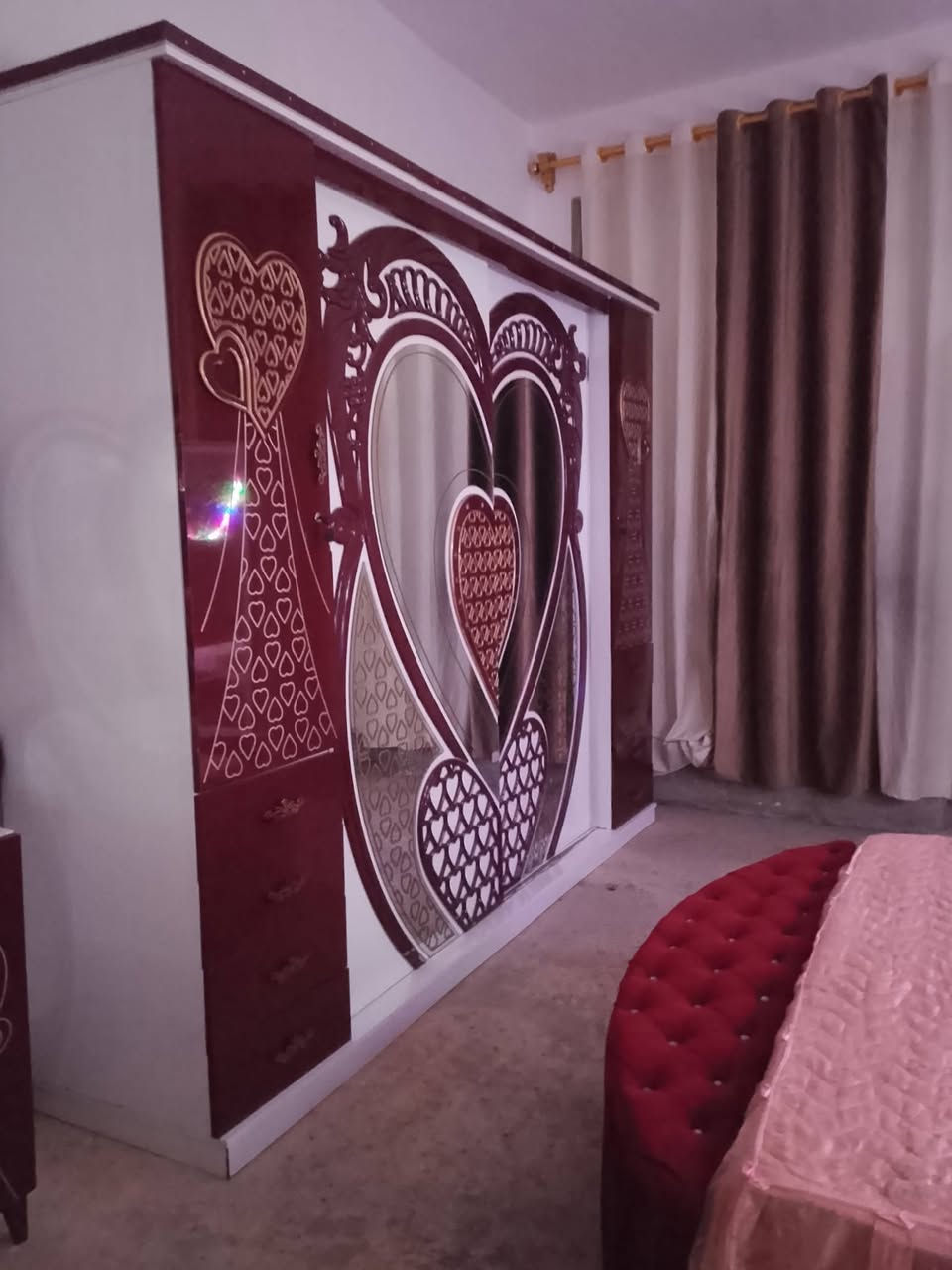 غرفه 9قطع نضافته 100% المكان سامراء مكلفه بالنشر اي ستفسار عل هاذه الرقم ***********
