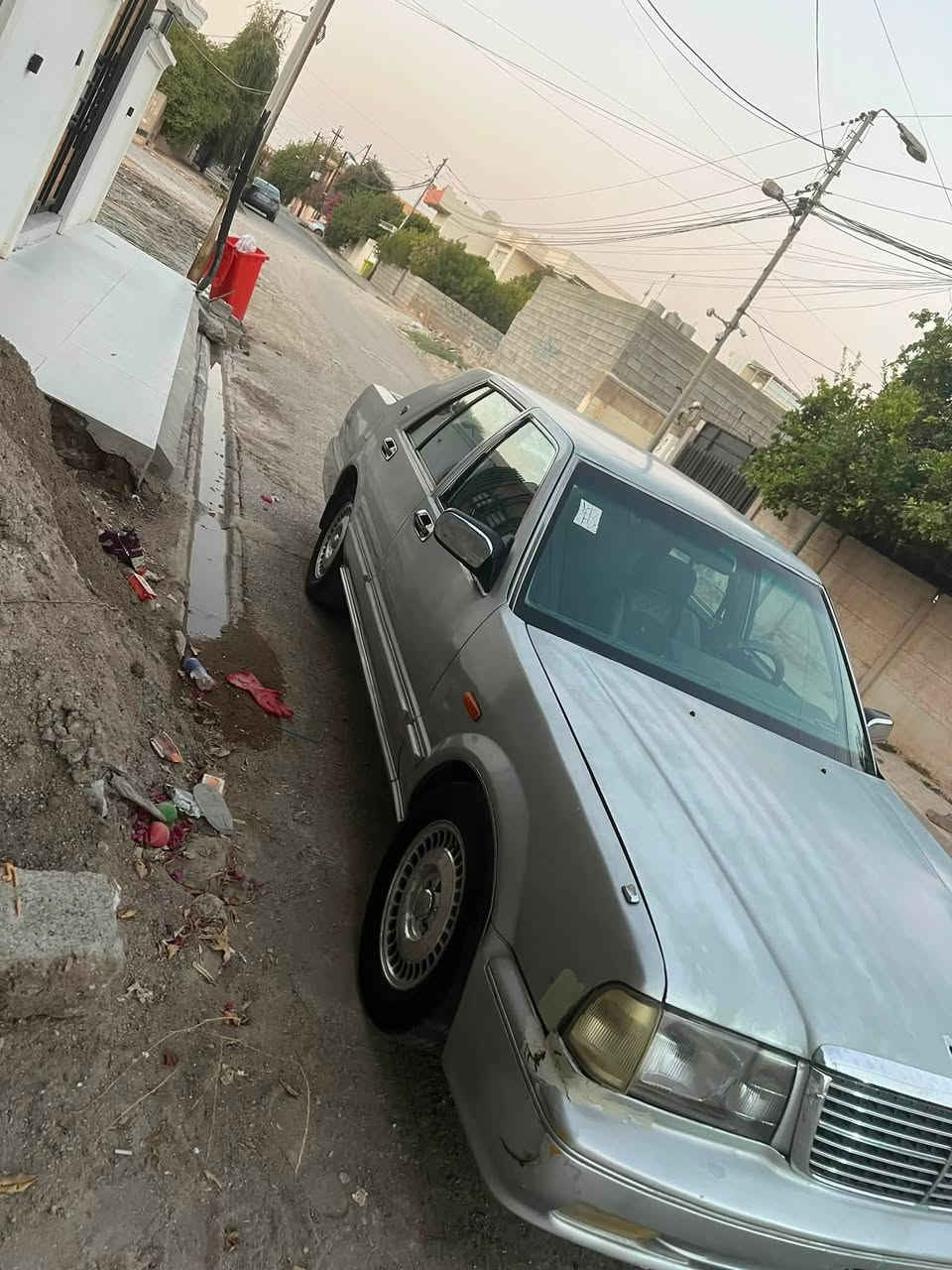 السلام عليكم
عندي نيسان سدرك مال مزاد أورقه كامله يعني ترقيمه طالع السيارة نضيفه كير محرك بلادي غرفه نضيفه تبريد ثلج  طالب عليه 45وبيه مجال للطبين 
مكاني كركوك 
***********
***********
