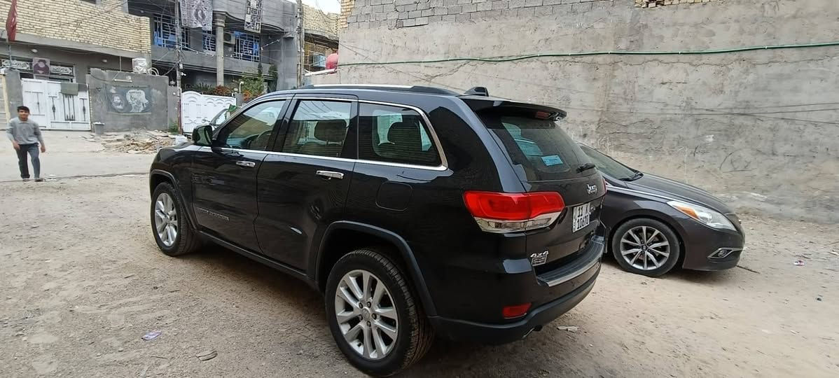السلام عليكم بيع موديل17 خليجي مكفوله
السعر 215$ بيها مجال للطيبين
الفئه لمتد
المواصفات 
بونوراما
فور ويل
شاشه كبيره
مري شفط ترحيب
حساسات امامي خلفي
زراگات امامي
شفتات رياضي
كامره خلفيه دواره
استيرن تدفئه
كشنات كهرباء تدفئه تبريد
دبل صالنصه
بصمتين
السيارة بغداد بسمي مكاني بغداد العبيدي
***********
